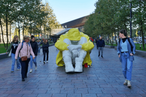 Lees meer over het artikel Langs het standbeeld in Rotterdam